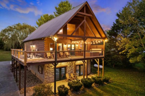 Relax by the River Lodge